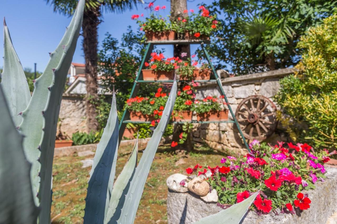 Anamarija Apartments Near The Beach And The Fantastic Adria Sea With Over 10 Small Islands Close By Funtana Buitenkant foto