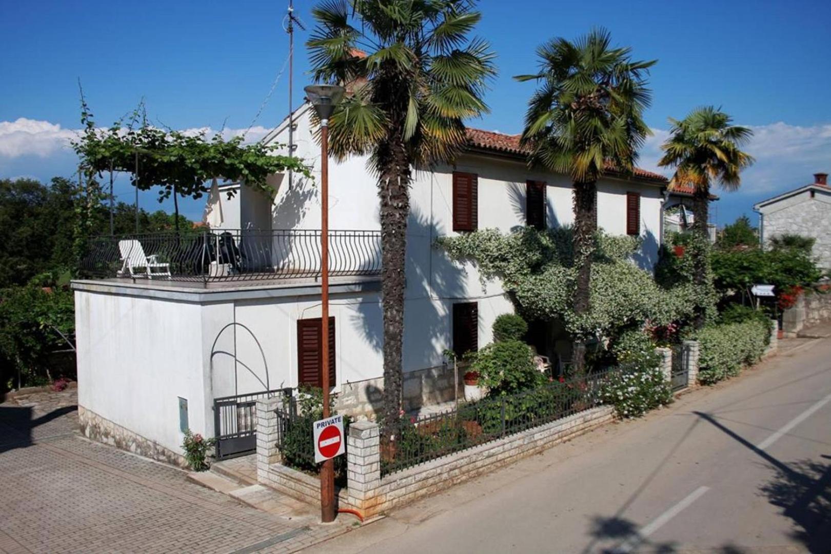Anamarija Apartments Near The Beach And The Fantastic Adria Sea With Over 10 Small Islands Close By Funtana Buitenkant foto